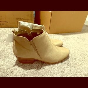 BRAND NEW- NEVER WORN- Size 12 tan ankle booties